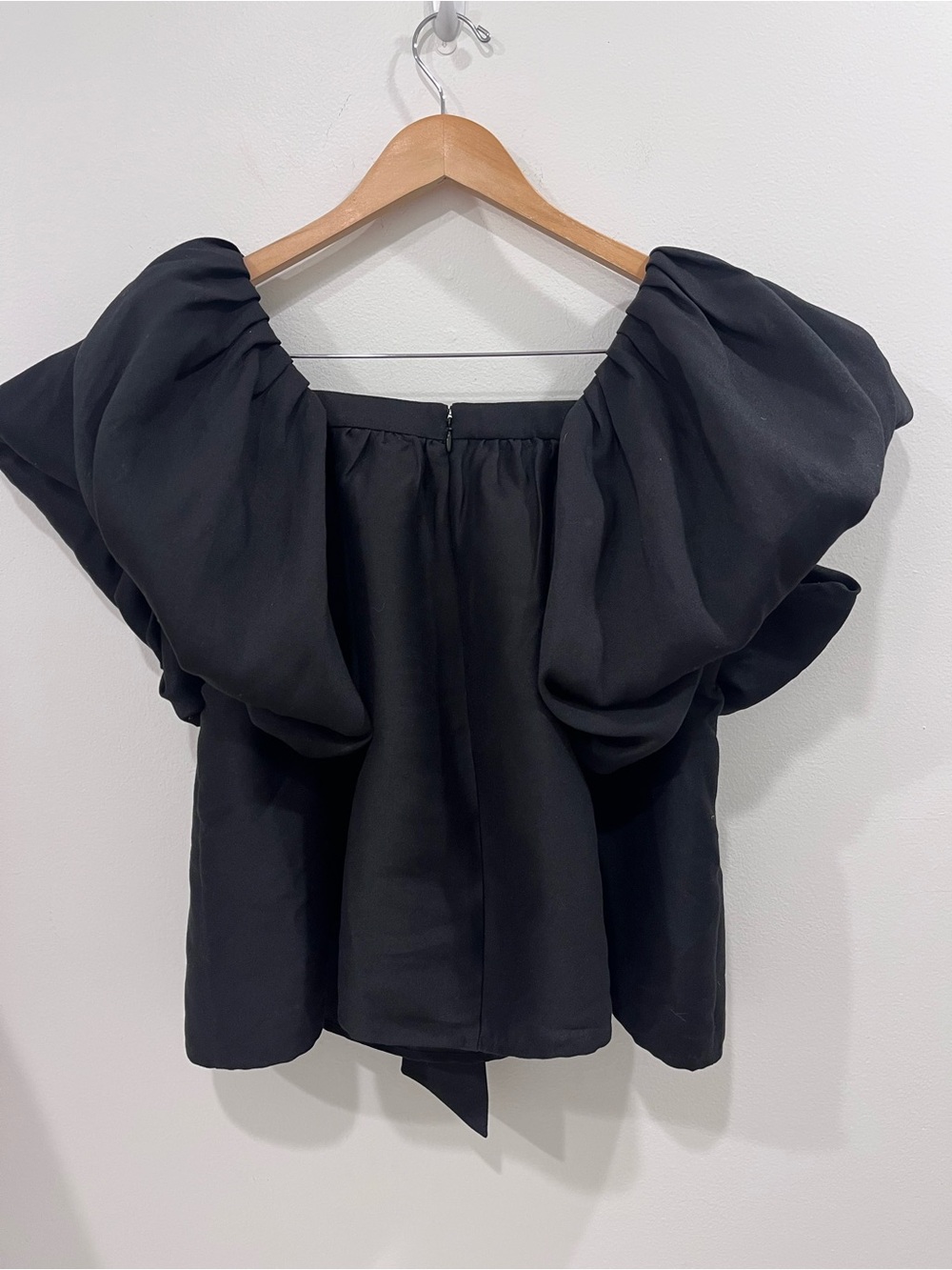 Tuckernuck Black Brooke Blouse - Picture 7 of 9